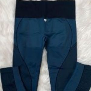 New Womens Seamless Workout Leggings. Sizes S-L. 3 different colors available